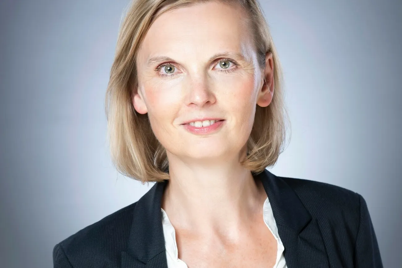 Porträtfoto von Rechtsanwältin Maike Bartlmae.